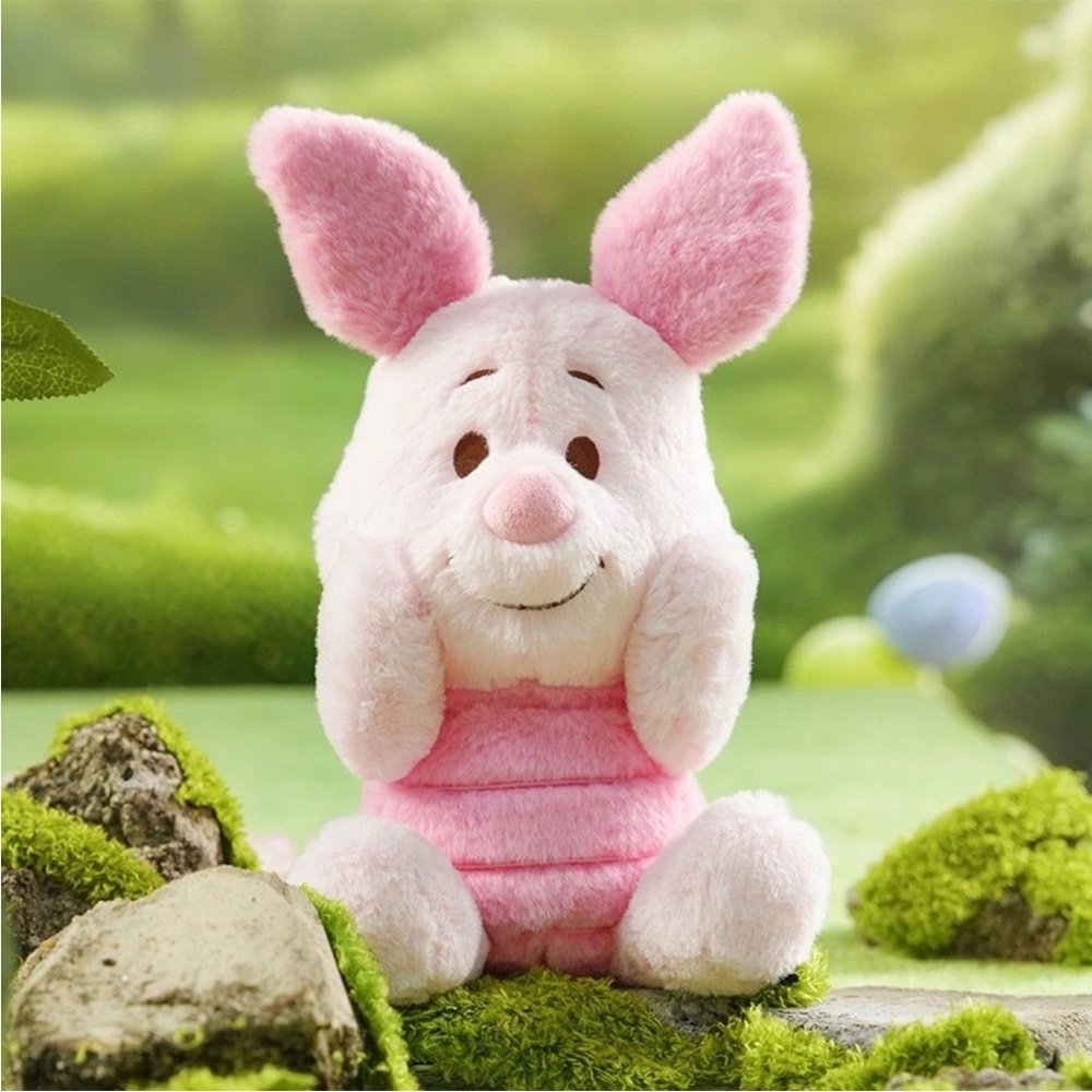DISNEY 🎀 SHANGHAI SHY PIGLET PLUSH MAGNETIC HANDS TO CHEEK